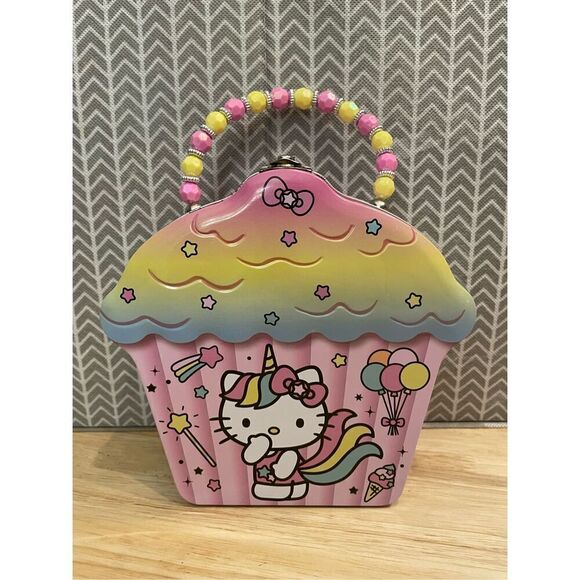Hello Kitty Cupcake Tin - Picture 1 of 4